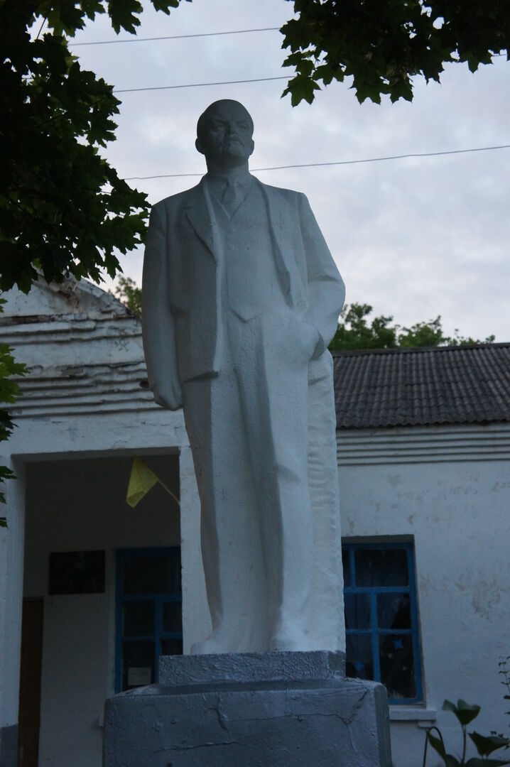 Памятник В.И.Ленину