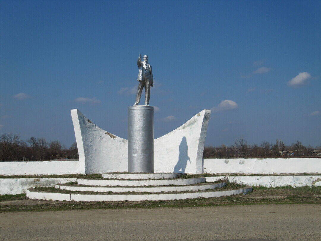 Село красногвардейское адыгея. Большесидоровское Республика Адыгея. Памятники в Республике Адыгея село Красногвардейское. Памятники село Красногвардейское Адыгея. Село Большесидоровское Красногвардейского района.