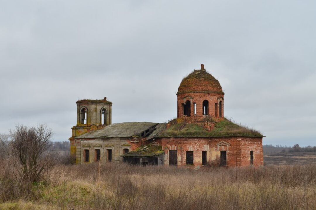 Село теплое брянская область. Церковь в с Покровское тепло-Огаревского района. Церковь Успенское Тульская обл. Солодилово Тульская область. Храм Богоявления тепло Огаревский район.