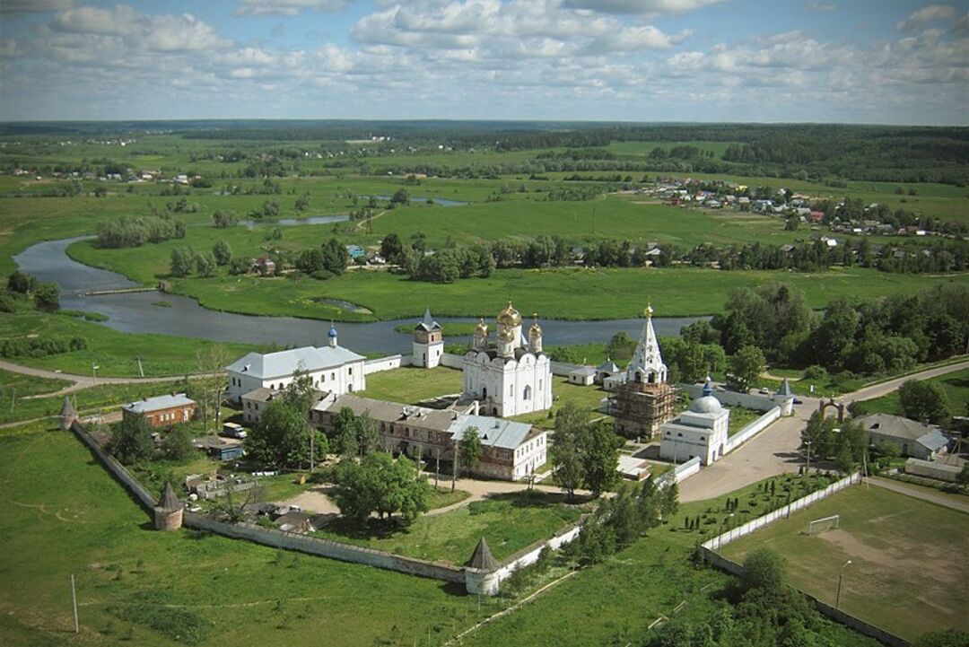 Стены и башни