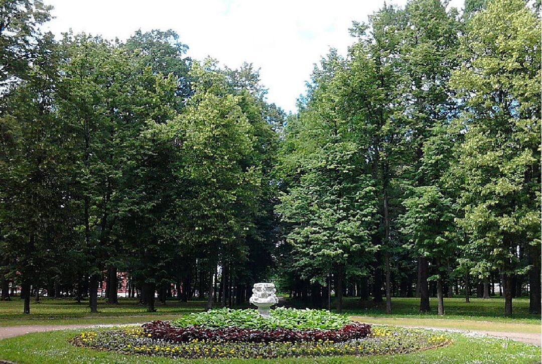 Тимирязевская улица москва. Парк Петровско Разумовская. Петровско-Разумовский парк в Москве. Петровско-Разумовская усадьба (Тимирязевская ул., 47). Тимирязевская улица 49.