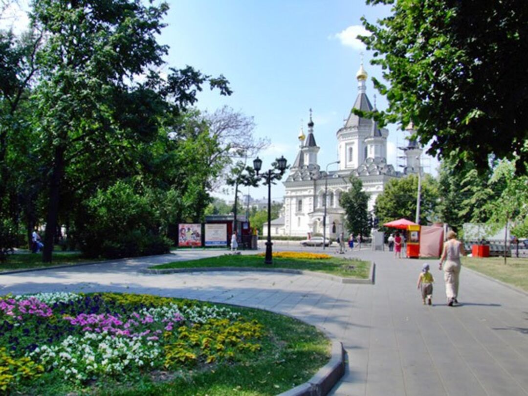 Поли москва. Сквер девичьего поля. Парк 