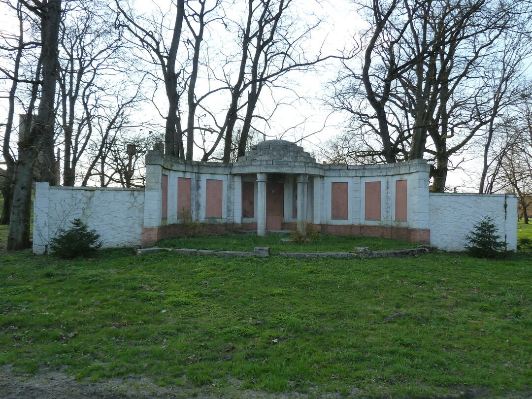 Памятники вов в калининградской области фото