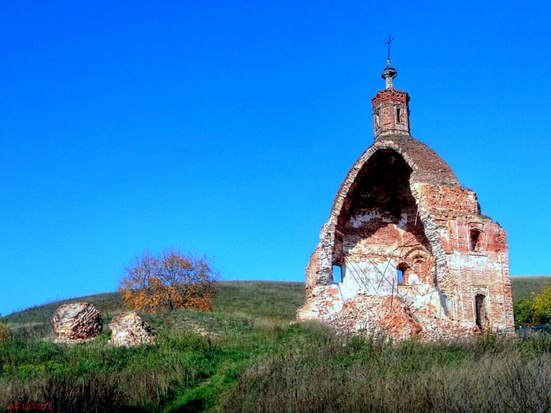 Село тульское. С. Маслово, разрушенная Церковь Архангела Михаила.. Маслово Тульская область Церковь Михаила Архангела. Ефремовский район часовня Михаила Архангела. Тульская обл храм Михаила Архангела.