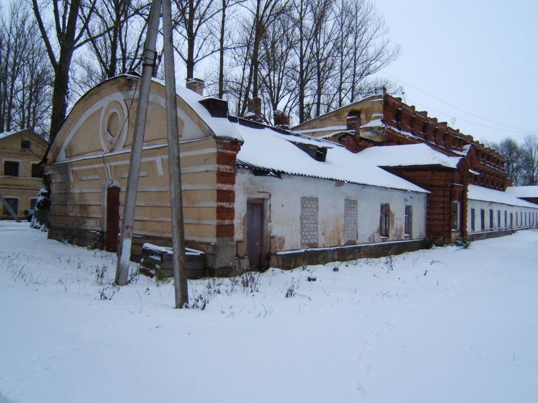 Поселок дзержинское. Оранжерея Рапти в Лужском районе. Посёлок Дзержинского Лужский. Садоводство Рапти Лужский район. Посёлок Дзержинского Лужского района Ленинградской области.