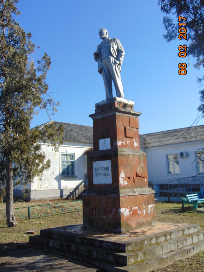 Погода в незаймановском тимашевского. Хутор Незаймановский Краснодарский край. Хутор Трудобеликовский Краснодарский край памятник. Хутор Незаймановский Тимашевский. Хутор Ленина Краснодар Ленин памятник.