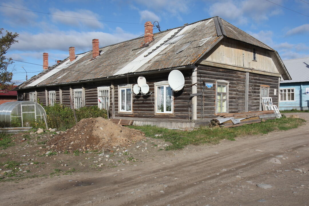 Типы бараков. Соловецкие бараки. Соловки бараки. Барак дом одноэтажный Архангельск. Костромская обл.Соловецкий с/с д.бараки.