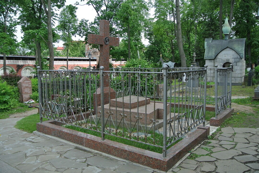 Могила Ключевского Василия Осиповича (1841-1911)