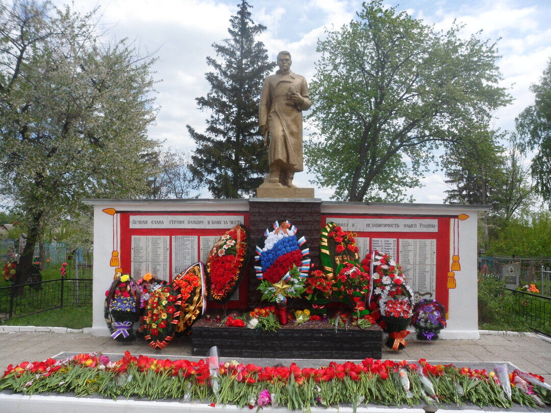 Памятники поселка Коренево Курская