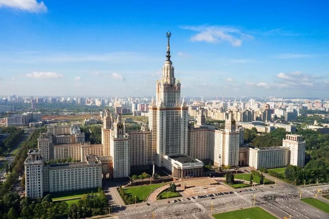 Здание мгимо в москве фото