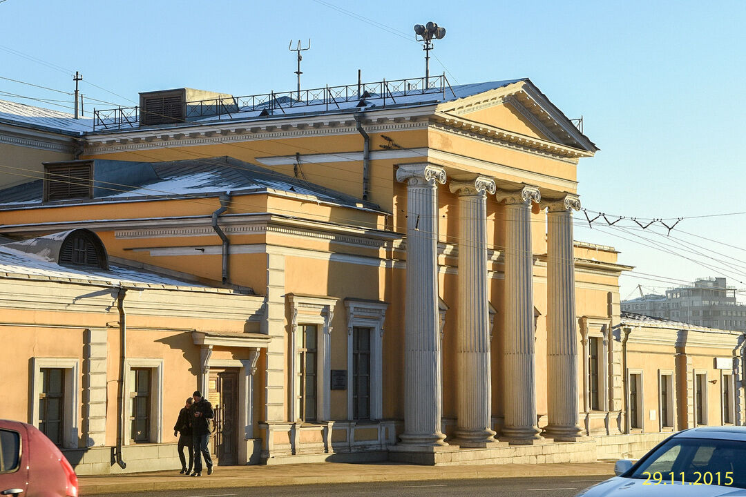 1 городская усадьба шаховских краузе. Усадьба Шаховских Красильщиковых. Усадьба Шаховских Красильщиковой Моховая улица. Усадьба Шаховских Москва большая Никитская. Музей Калинина в Москве на Моховой.