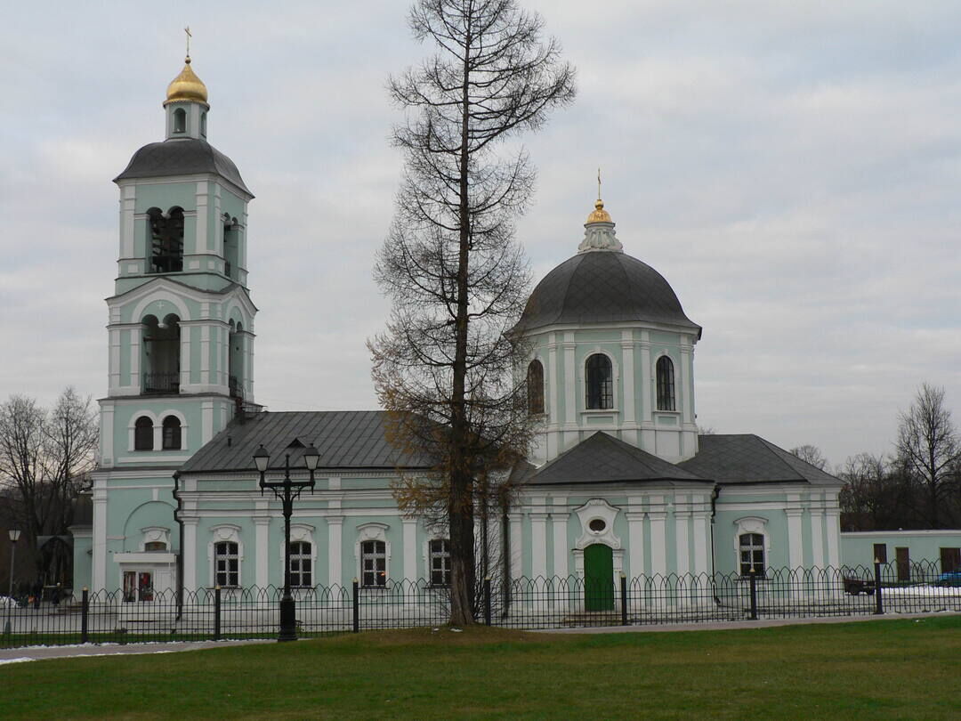 Церковь у метро сокольники фото