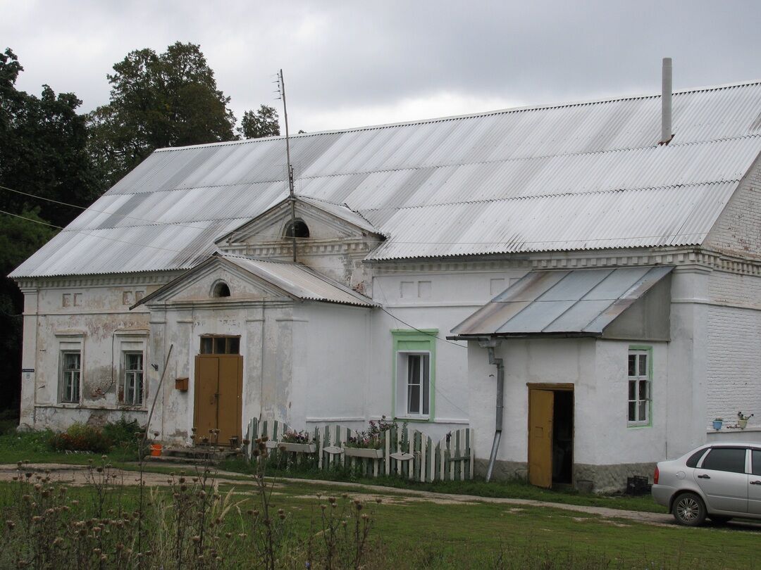 Усадьба графа Орлова-Давыдова (комплекс), Самарская область, Ставропольский  район, c. Сосновый Солонец, ул. Космонавтов, д. 37-39