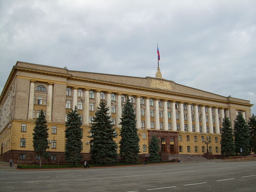 Дом советов. Дом советов Липецк. Дом советов (Белгород). Здание администрация г. Липецк, пл. Соборная, д. 1.. Дом советов Шахты.