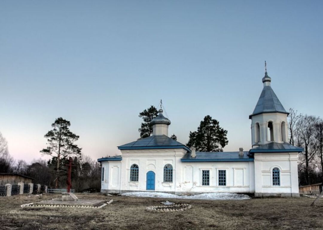 Охона новгородская область. Деревня Вятка Пестовский район. Вятка Новгородская область Пестовский район. Церковь село Охона Пестовского района Новгородской области. Деревня Охона Пестовский район Церковь.