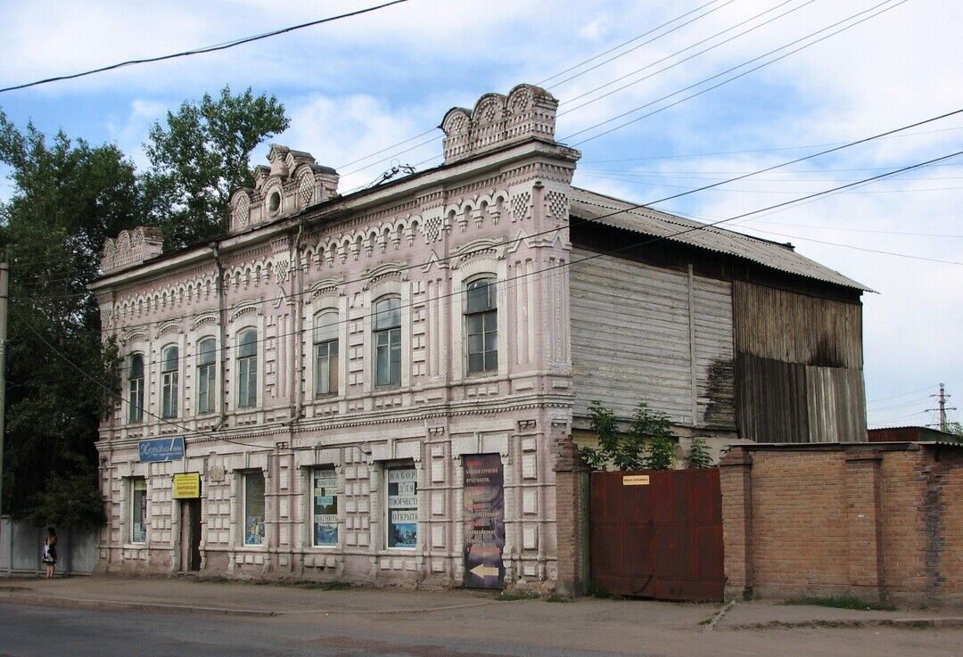 Дом 58 дней. Типография Минусинск 19 век. Типография Соха и молот Минусинск. Минусинск Комсомольская 15. Типография Минусинск.