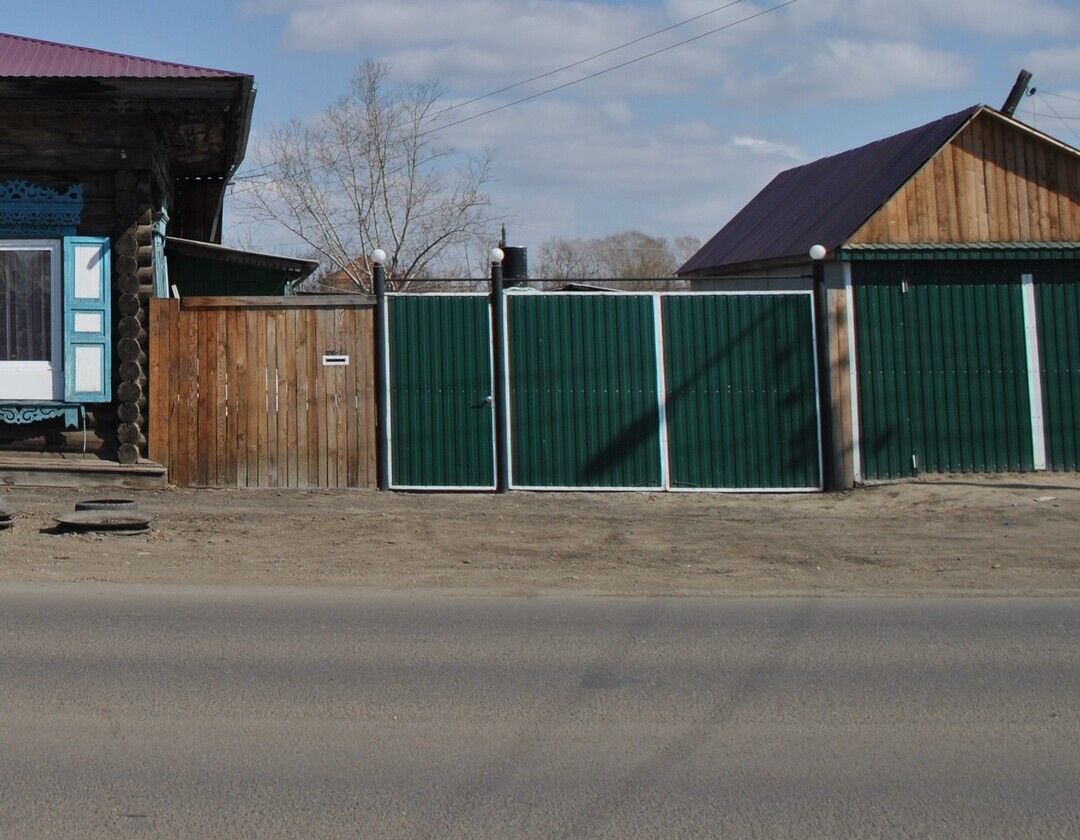 Ворота красноярск. Железные ворота в Улан Удэ. Стальные ворота в городе Улан Удэ. Строительные компании частных домов в Улан Удэ фото. Ворота для дома б у Улан Удэ частные объявления.