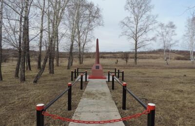 Обелиск воинам-землякам, погибшим в Великой Отчественной войне