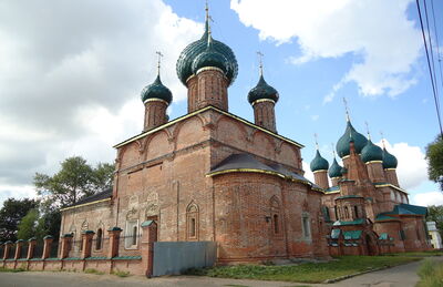 Церковь Иоанна Златоуста в Коровниках (теплая и холодная) с колокольней