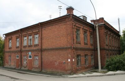 Здание земской школы