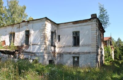 Жилые и хозяйственные строения санатория "Войново"